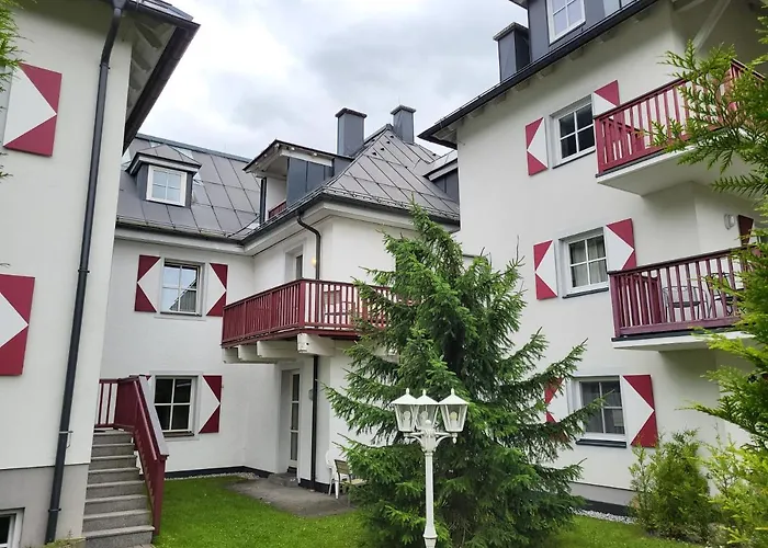 Diamond Forest - 8 Full Beds Summercard Included アパート