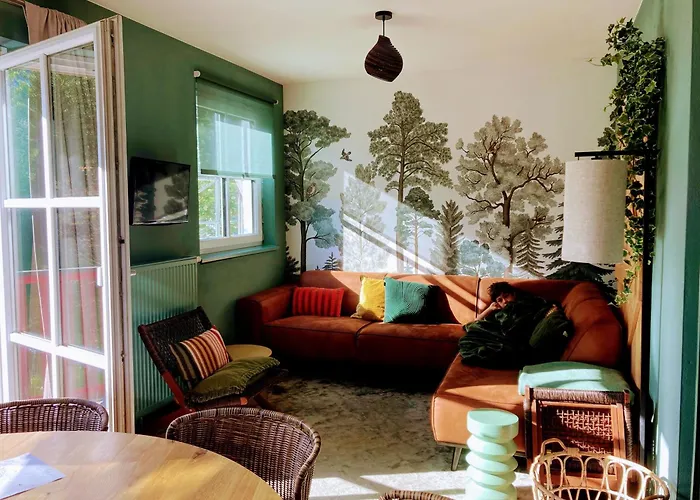 Diamond Forest - 8 Full Beds Summercard Included アパート